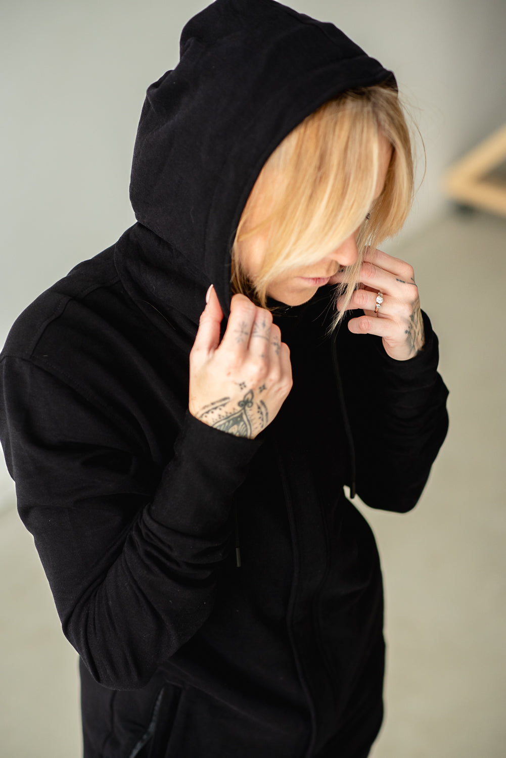 zip-up hoodie in black, women's