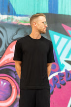 men's essential tee in black