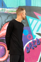 men's long sleeve tee in black