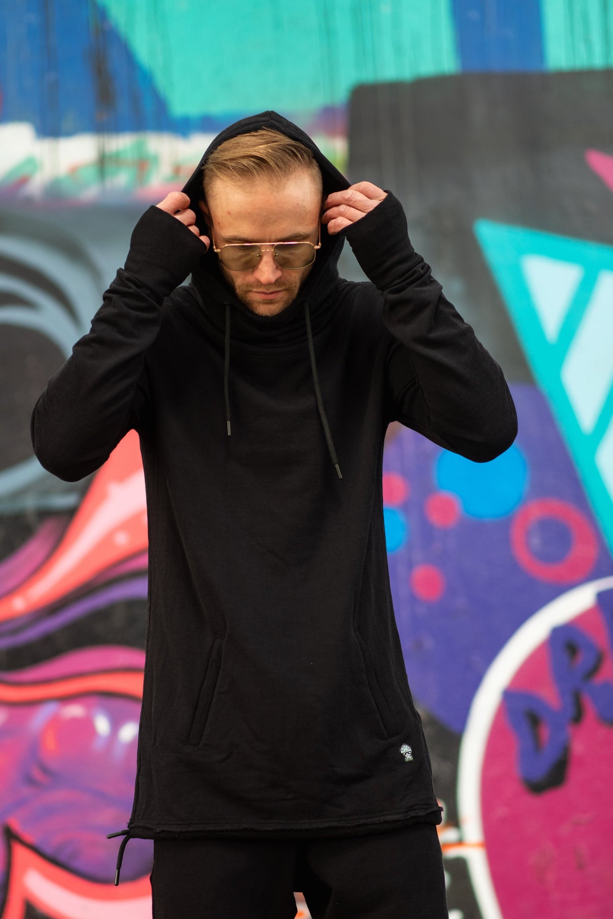 pullover hoodie in black, men's