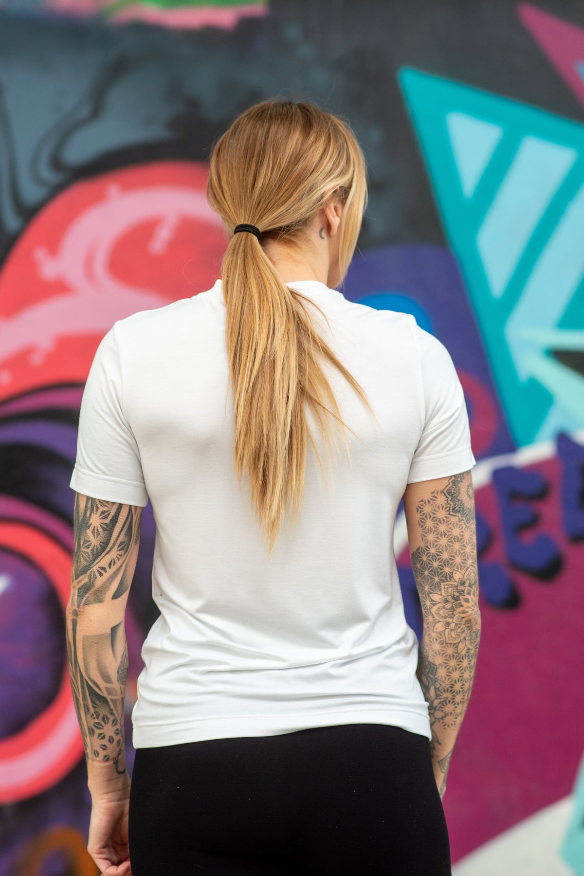 women's essential tee in white