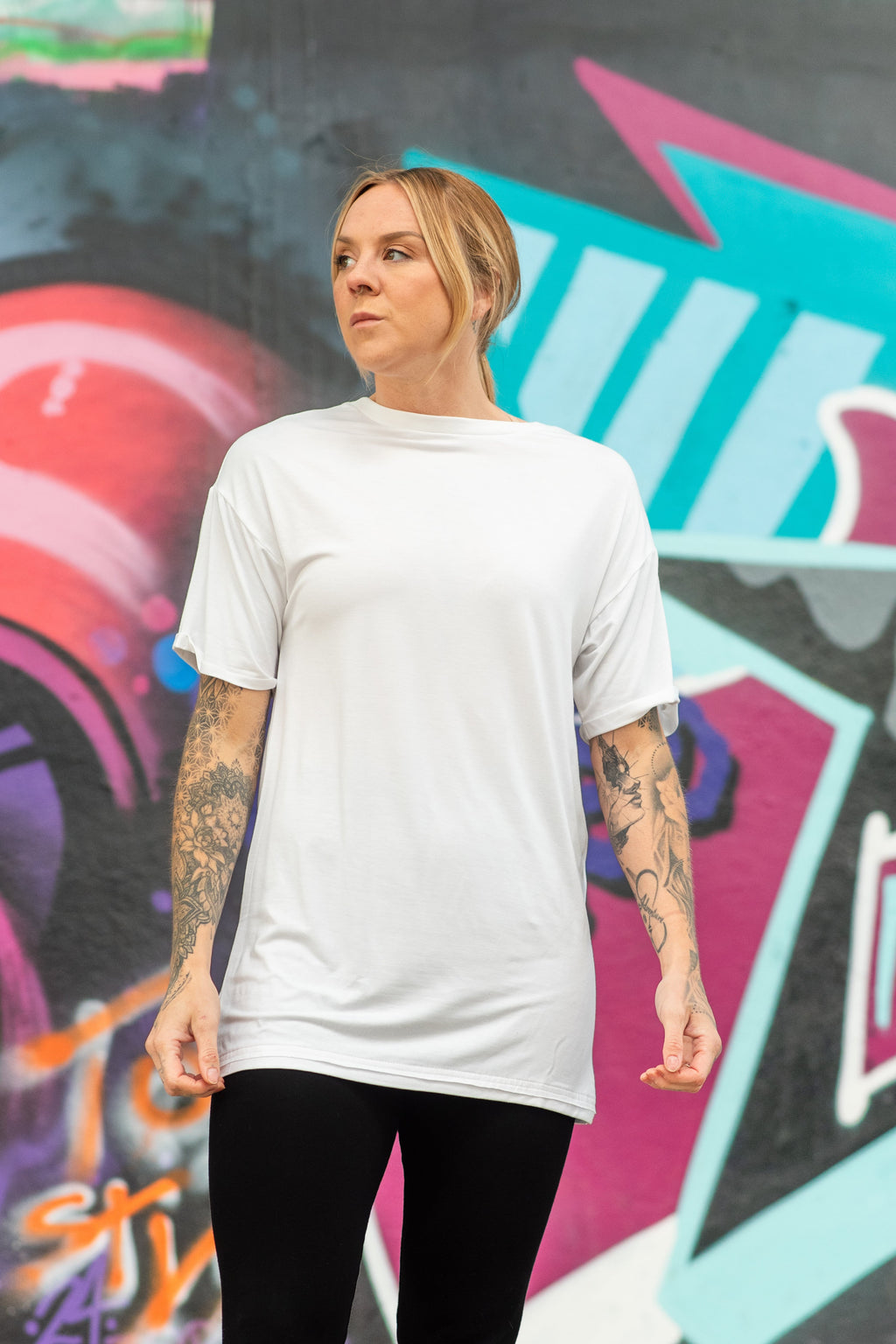 relax fit tee in white, women's